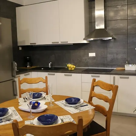 Apartment D&e - Free Parking And Wi-fi *