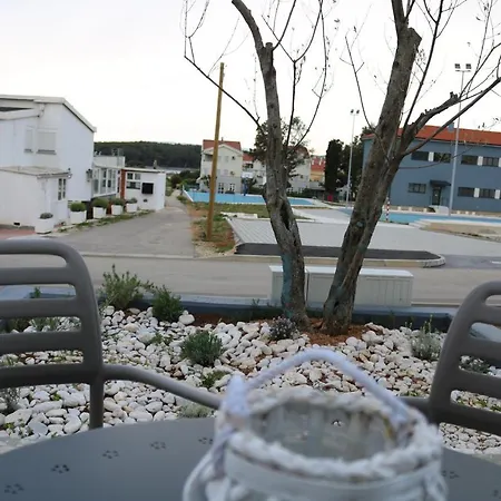 Apartment D&e - Free Parking And Wi-fi Punat