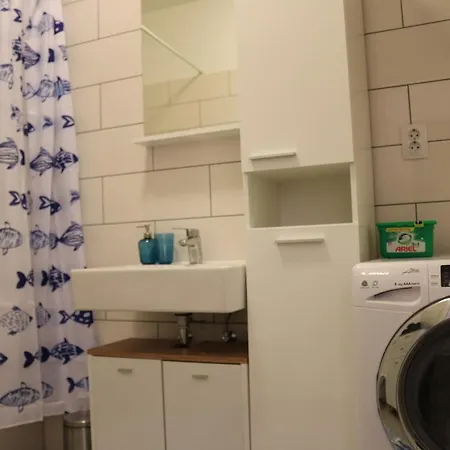 D&e - Near The * Punat